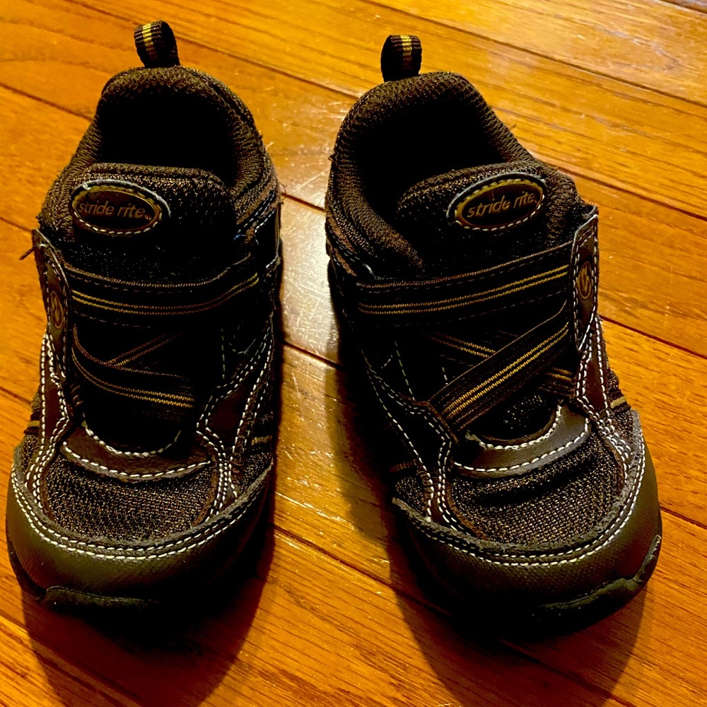 Stride Rite toddler boys shoes